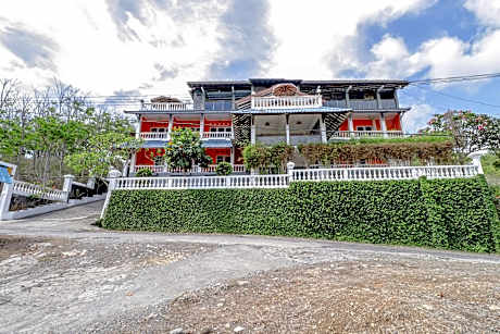 Adinda Beach Hotel and Villa