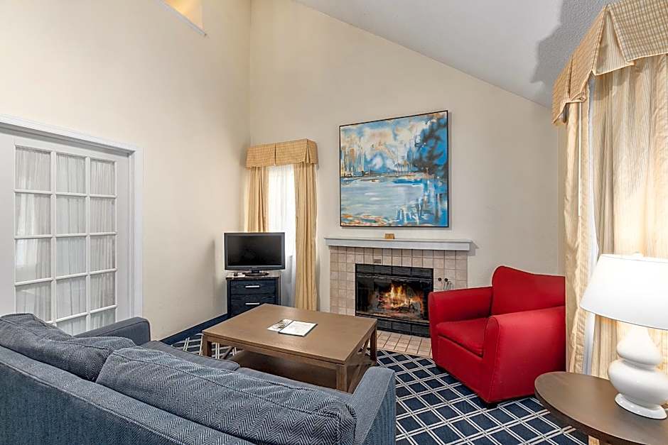 Residences at Daniel Webster