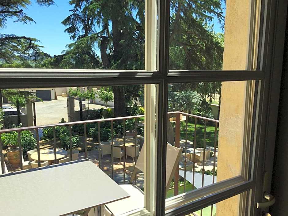 Boutique Hôtel La Villa Montesquieu & sa piscine