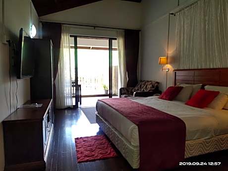 Junior Suite with Mountain View