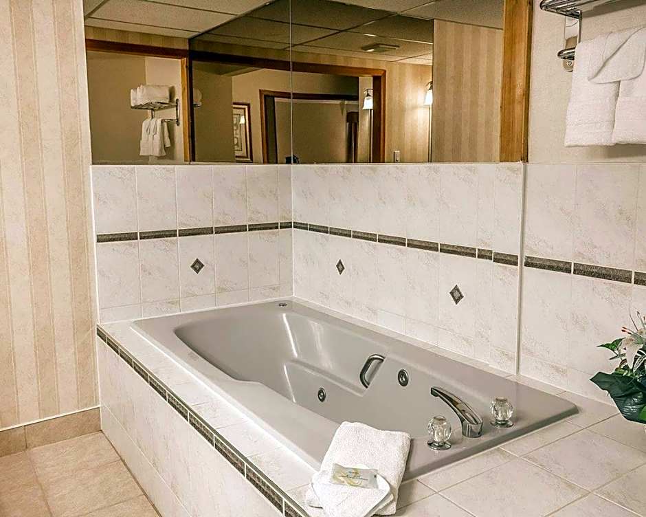 Quality Inn & Conference Centre Red Deer - 50th Avenue