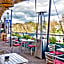 Uno Thames Hotel