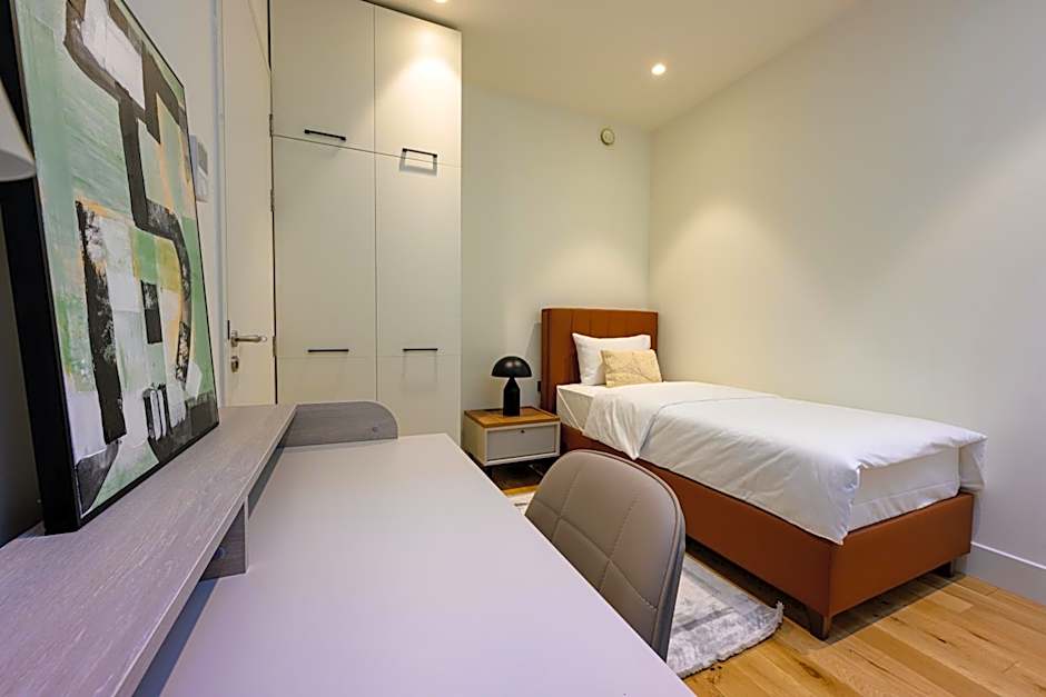 12, Apartments, 4-6 Pers, Central, Stunning View, Near Supermarket & Public Transport