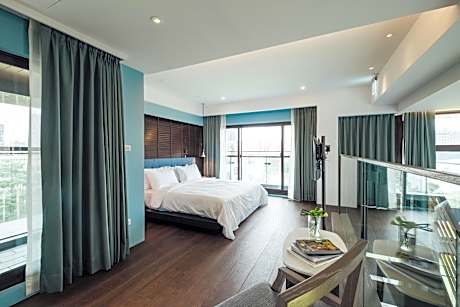 Penthouse Room