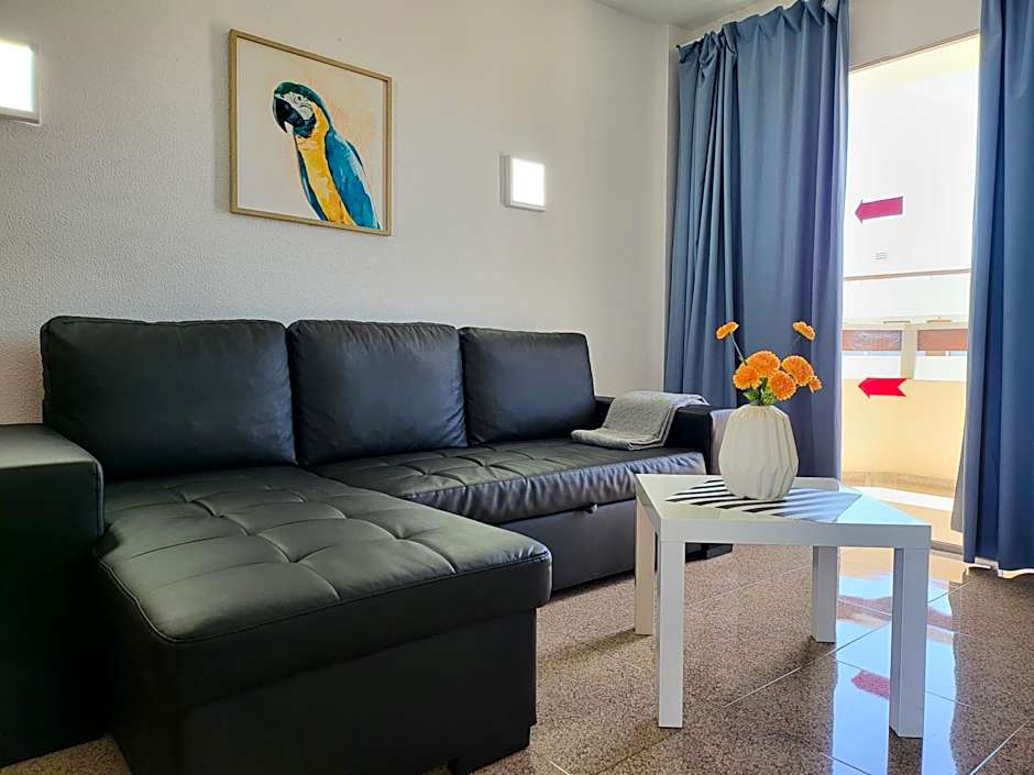 Las Camelias Apartments