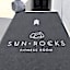 Sun Rocks Boutique Hotel - Caldera View Suites & Sunset Dining Experience