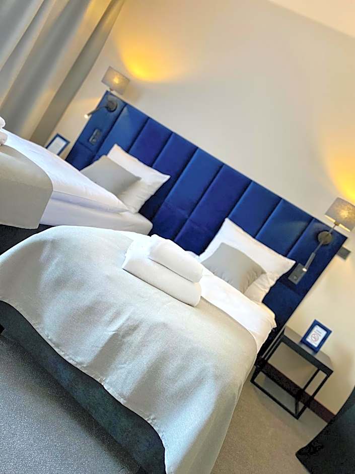 Hotel "Księżyc" w Świebodzicach
