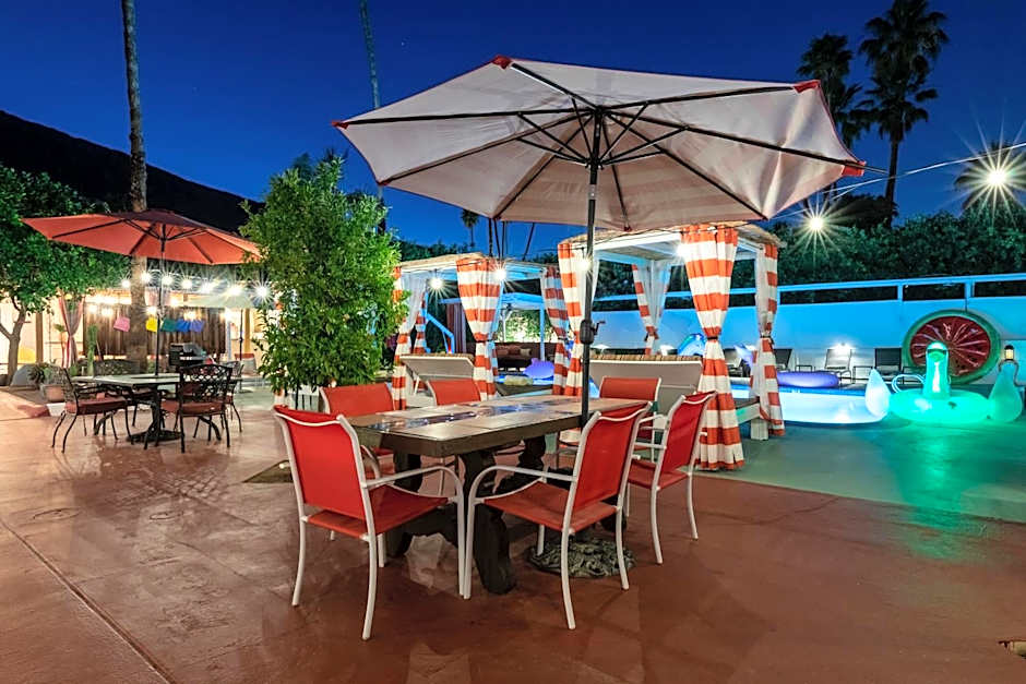 Float Palm Springs - Adults Only