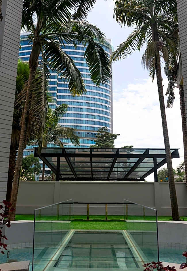 CySuites Apartment Hotel