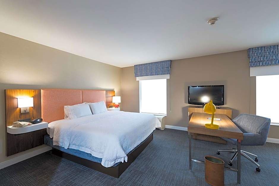 Hampton Inn By Hilton And Suites Jamestown