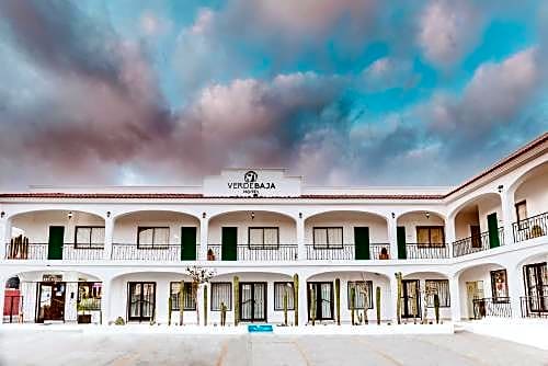 Verde Baja Hotel