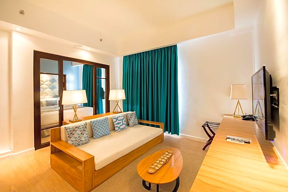 Ferra Hotel and Garden Suites