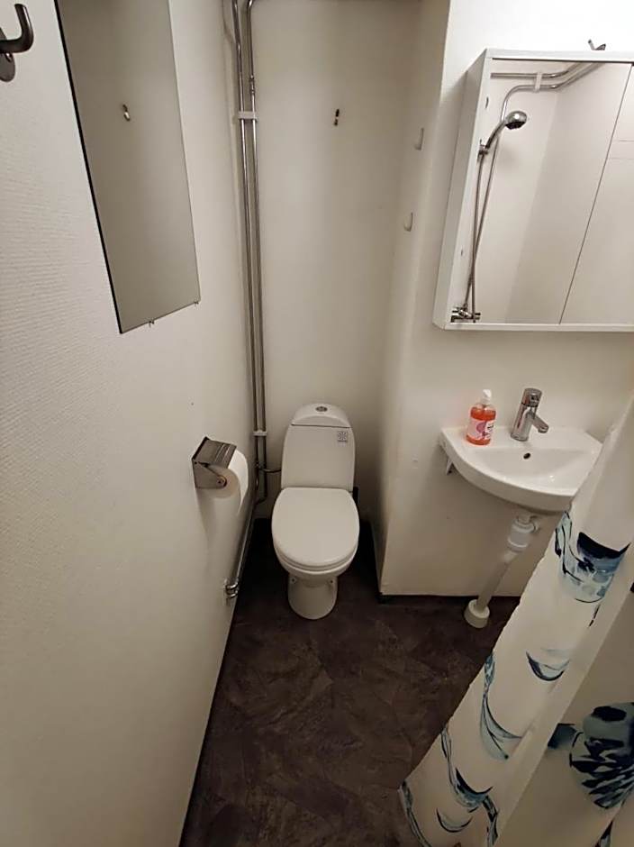 Vandrarhem 11 RUM & KÖK