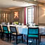 Hotel Aux Vieux Remparts, The Originals Relais (Relais du Silence)