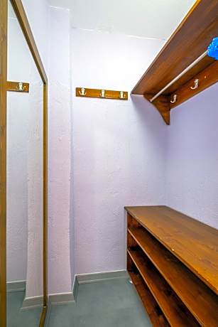 Family Room with Side Sea View