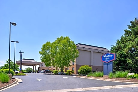 Hampton Inn By Hilton Staunton