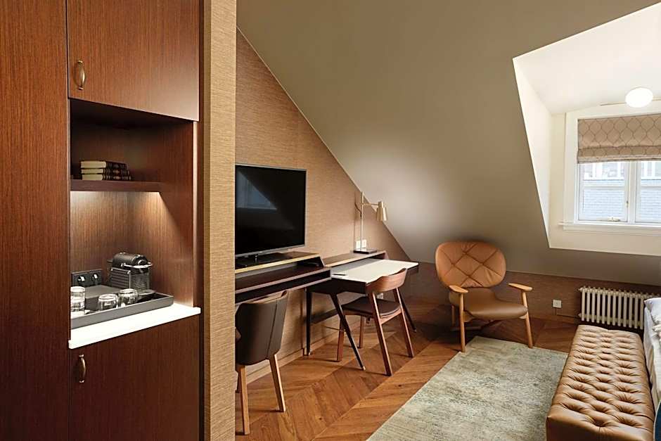 Konsulat Hotel Reykjavik, Curio Collection by Hilton