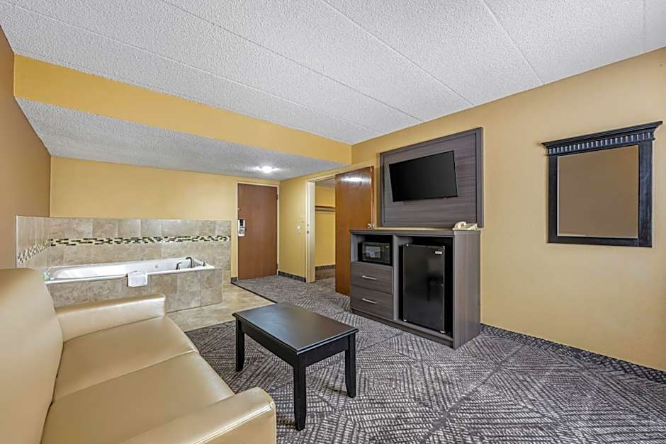 Quality Inn & Suites Lincoln South