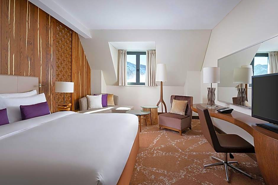 Photo 1 of 7 of Deluxe 1 King Bed Guestroom