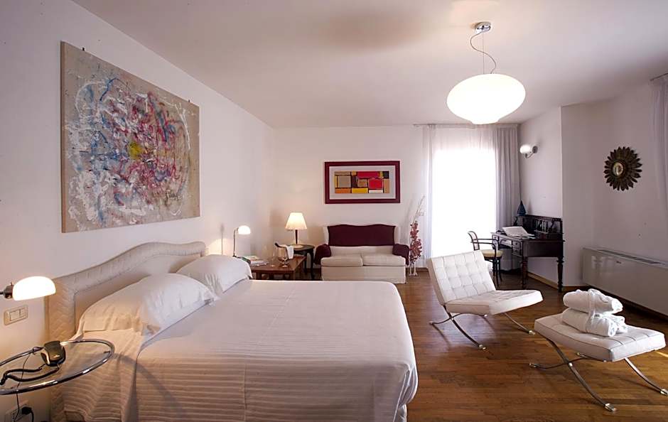 Photo 1 of 14 of Suite, Terrace