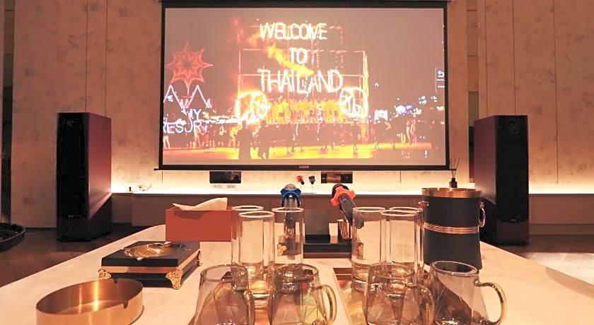 Calligraphy Greenway Hotel