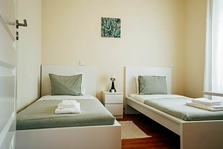 Standard Twin Room with Shared Bathroom