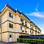 Days Inn by Wyndham Woodland