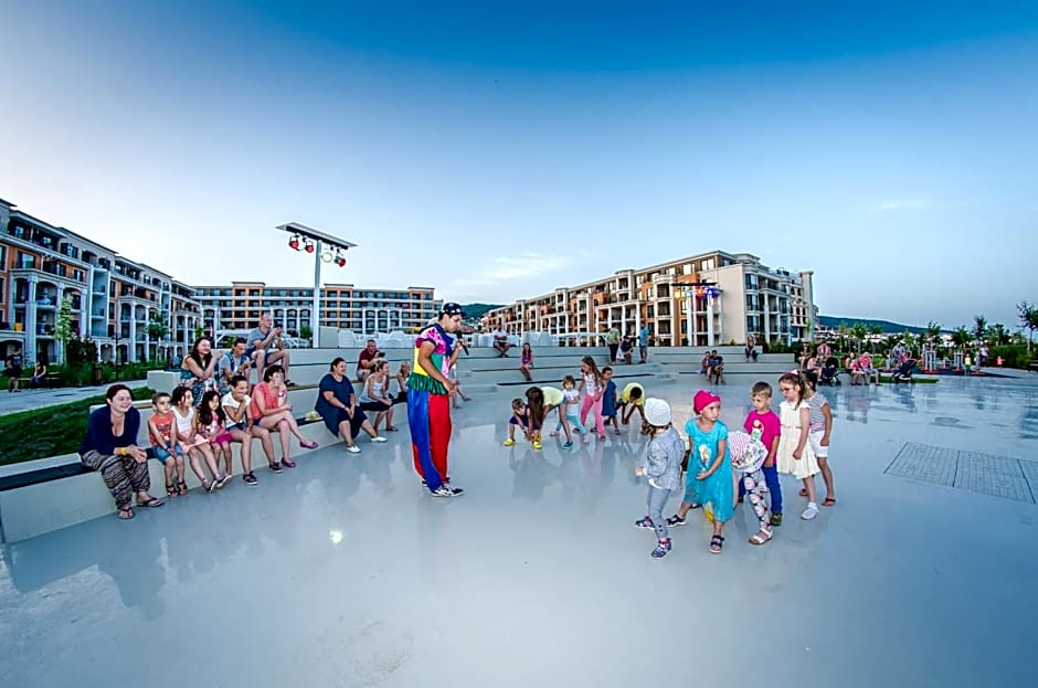 Premier Fort Cuisine - Full Board