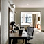 Club Quarters Hotel, Wacker at Michigan