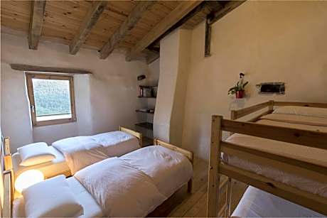 Economy Quadruple Room with Shared Bathroom