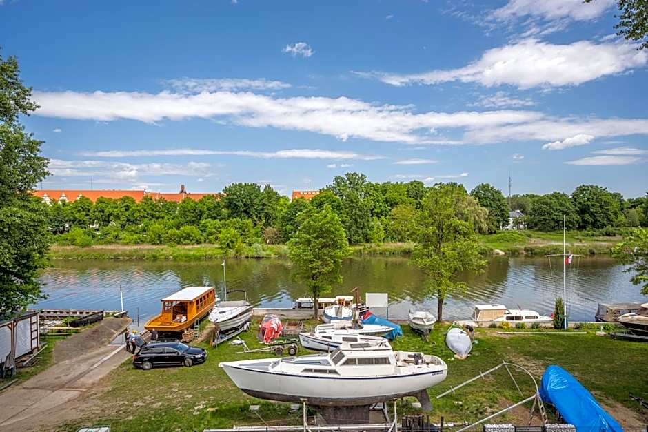 Marina Apartments ZOO