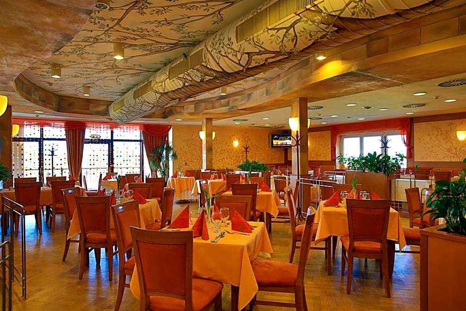 PRIMAVERA Hotel & Congress centre