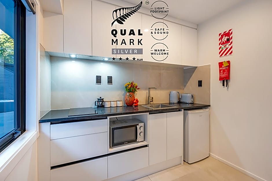 Luxe Suites & Apartments