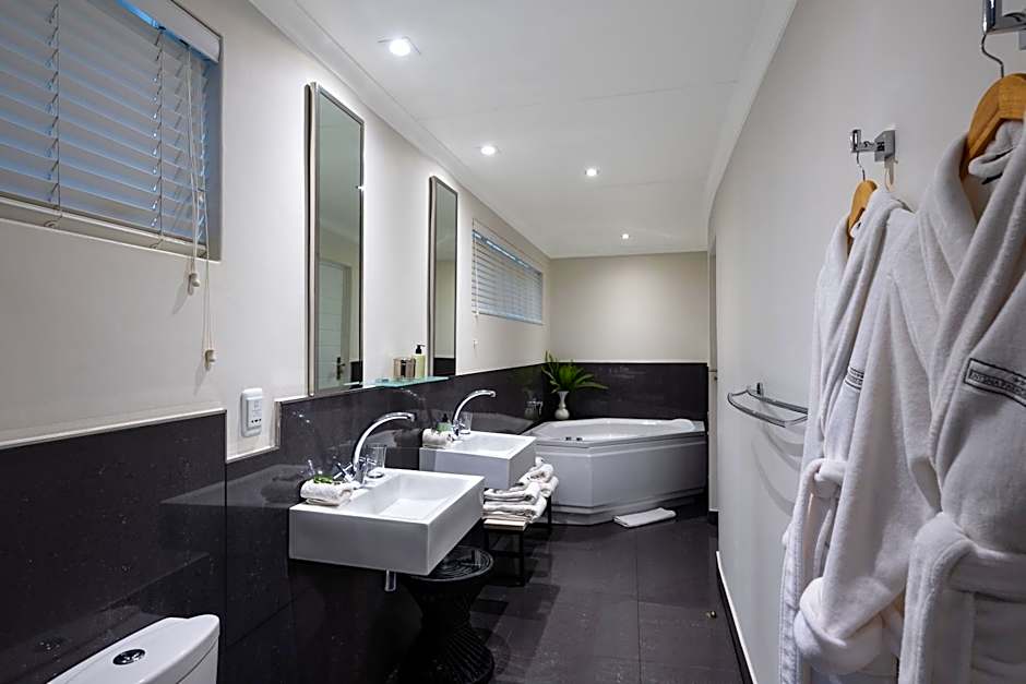 Villa Afrikana Guest Suites by Knysna Paradise Collection