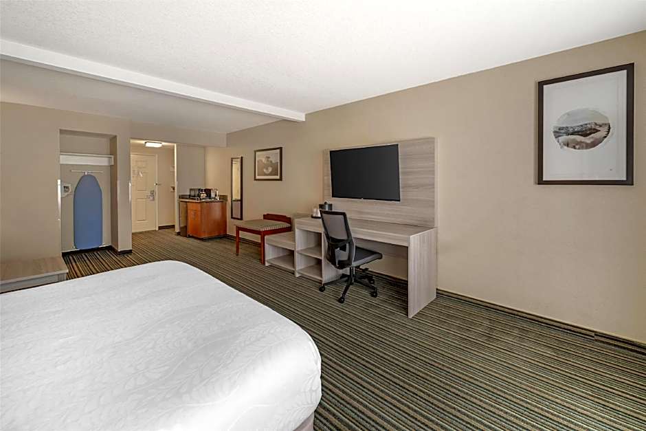 Best Western Plus Twin View Inn & Suites