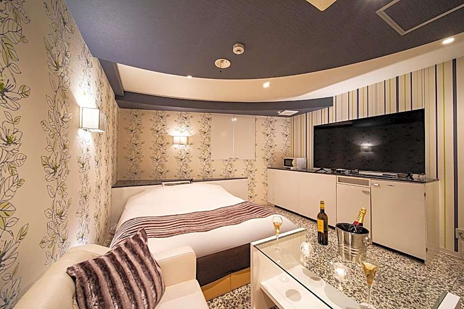 Towers Hotel - Adult Only -