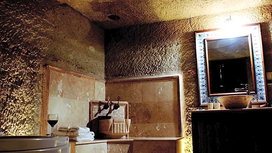 Family Cave Suite Hotel