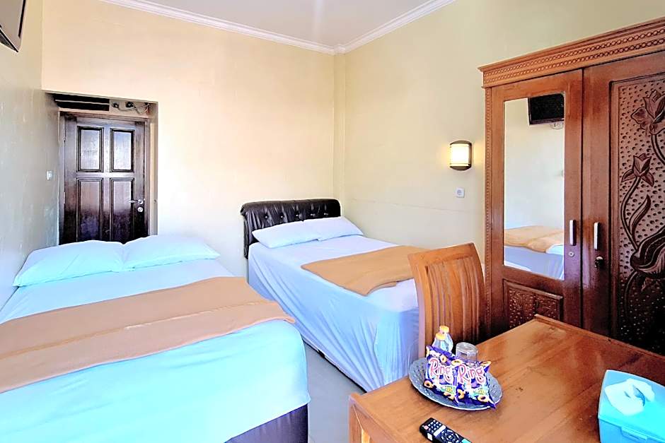 Griya Pradipa Syariah Near Balai Kota Batu Mitra RedDoorz