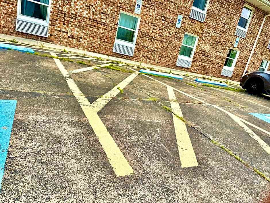 University Inn of Carbondale by Hotel O