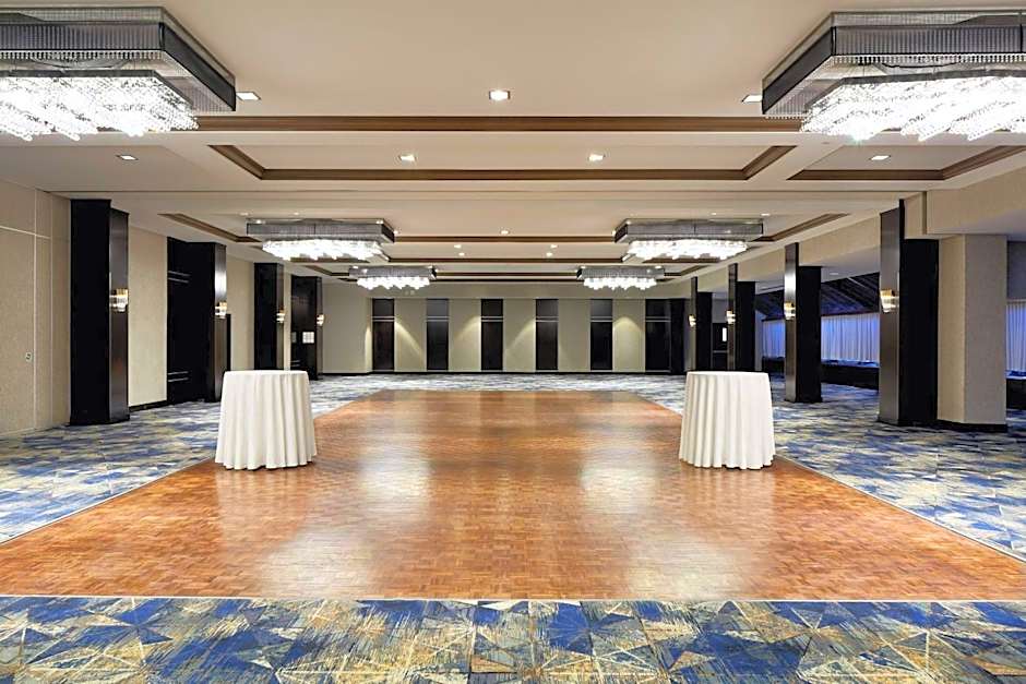 Sheraton Montreal Airport Hotel