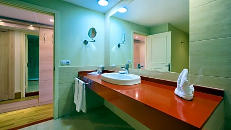 double or twin sea view 2 adults