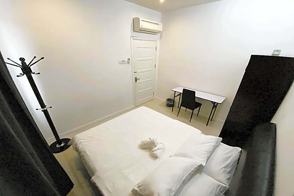 Island Hostel Bayan Lepas