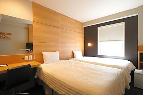 Twin Room - Non-Smoking