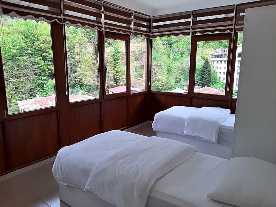 MAVİ KÖŞK UZUNGÖL