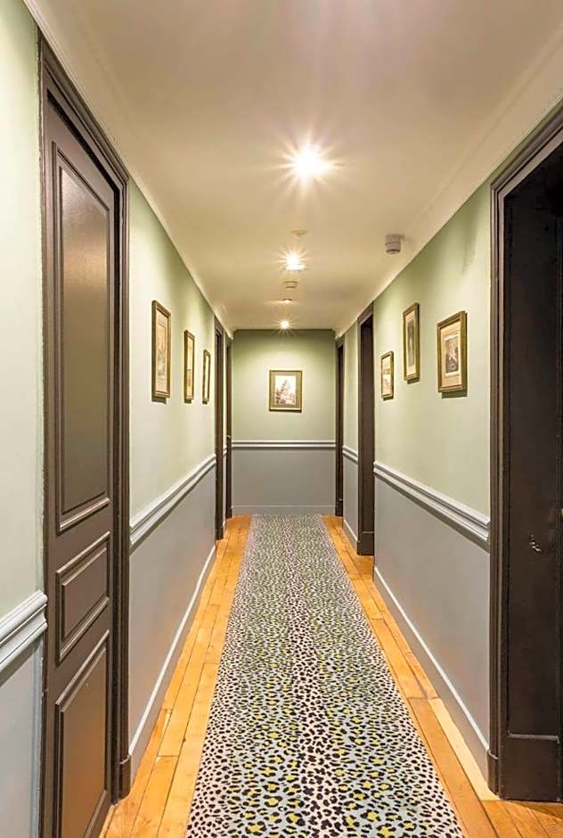 Hotel De La Porte Doree