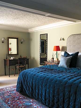 King Room with Spa Bath