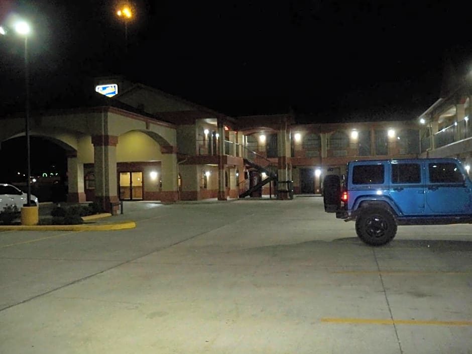 Scottish Inn and Suites Beaumont