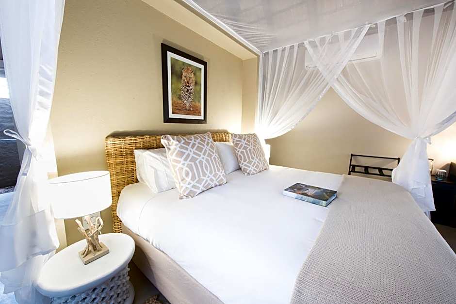 Bushbaby River Lodge