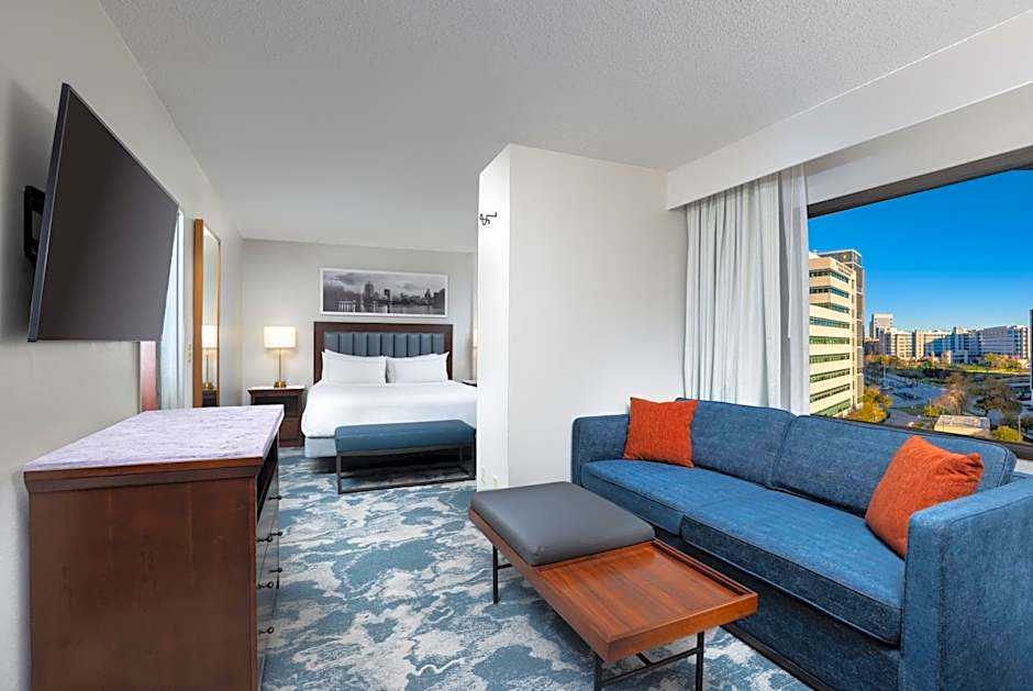 DoubleTree by Hilton Houston Medical Center Hotel & Suites