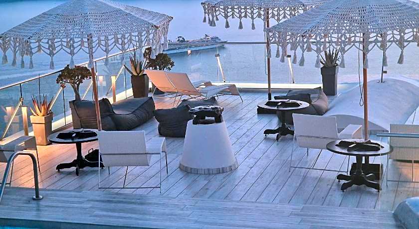 Galaxy Suites & Spa